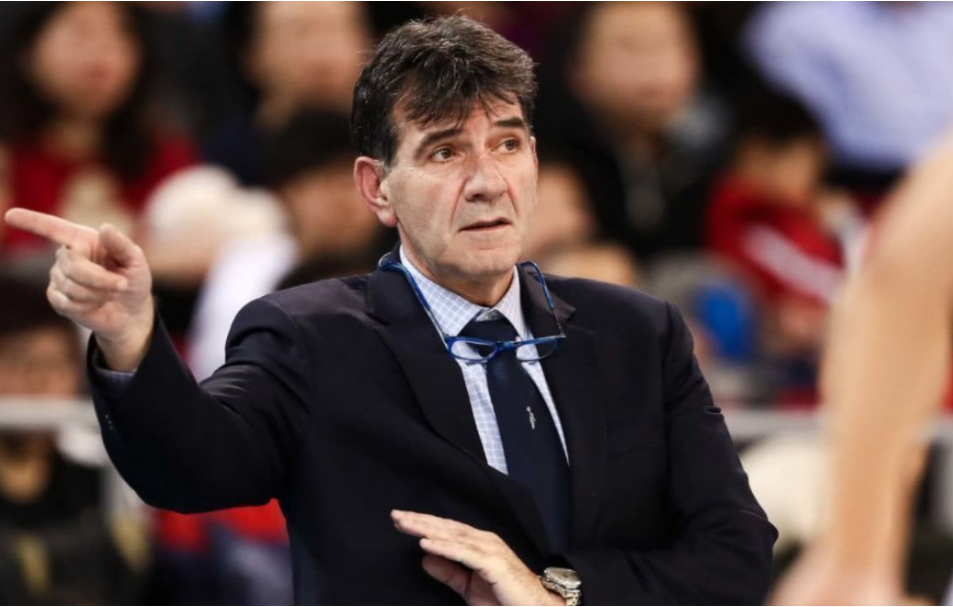 球队技术团队换帅，新战术展现卓越，带来新气象